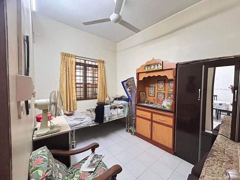 Rumah Teres 2-Tingkat untuk Dijual di Taman Silibin (Ipoh) - Sam . - Bedroom - PropertyGuru.com.my
