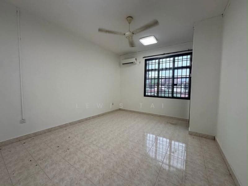2-storey Terraced House for Sale in Mutiara Rini (Skudai) - Lewis Tai - PropertyGuru.com.my