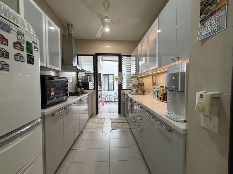 Rumah Berkembar untuk Dijual di Elmina (Shah Alam) - Alicia Chong - Kitchen - PropertyGuru.com.my