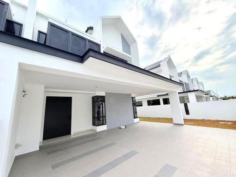 Semi-Detached House for Sale in Setia Tropika (Johor Bahru) - Coco Lee - Exterior - PropertyGuru.com.my