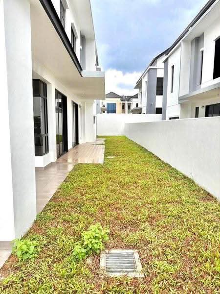Semi-Detached House for Sale in Setia Tropika (Johor Bahru) - Coco Lee - Exterior - PropertyGuru.com.my