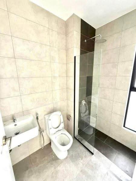 Semi-Detached House for Sale in Setia Tropika (Johor Bahru) - Coco Lee - Bathroom - PropertyGuru.com.my