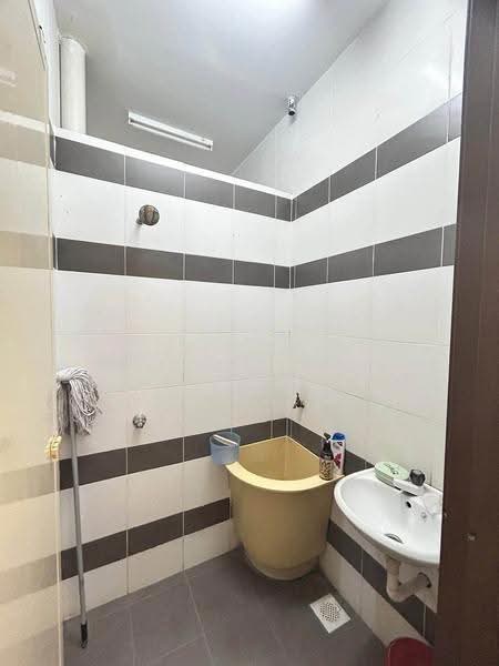 Rumah Teres 1-Tingkat untuk Dijual di Taman Wang (Menglembu) - Sam . - Bathroom - PropertyGuru.com.my