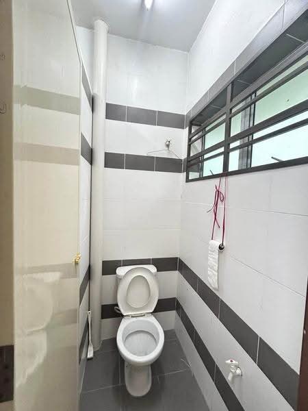 Rumah Teres 1-Tingkat untuk Dijual di Taman Wang (Menglembu) - Sam . - Bathroom - PropertyGuru.com.my
