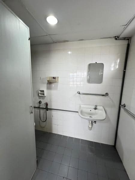 Kondominium untuk Dijual di Casa Magna - Eliz Chan - Bathroom - PropertyGuru.com.my