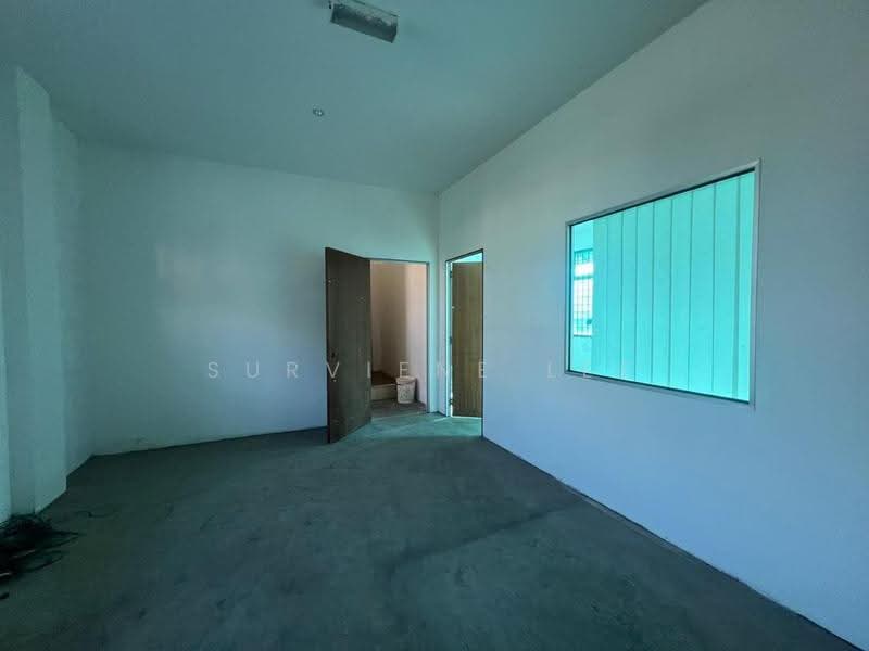 Detached Factory for Sale in Taman Desa Cemerlang (Ulu Tiram) - Surviene Lee - Interior - PropertyGuru.com.my