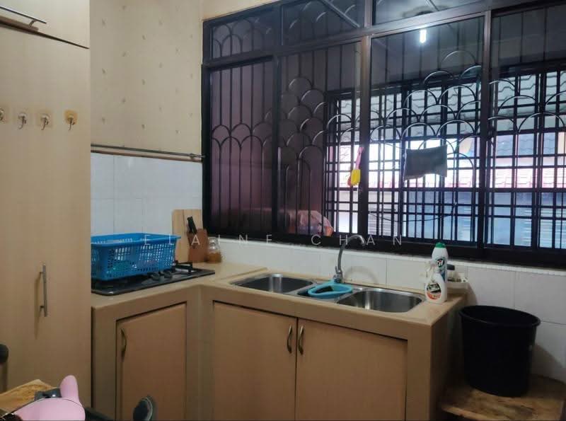 Rumah Berkembar untuk Dijual di Taman Rinting (Masai) - Elaine Chan - Kitchen - PropertyGuru.com.my