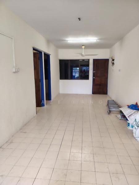 Rumah Flat untuk Disewa di Desa Permai Indah Flat - Kaze Kang - Living Room - PropertyGuru.com.my