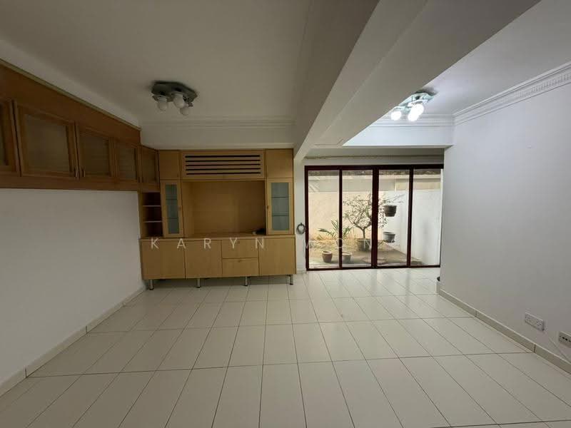 Kondominium untuk Dijual di Fernlea Court - Karyn Wong - Living Room - PropertyGuru.com.my