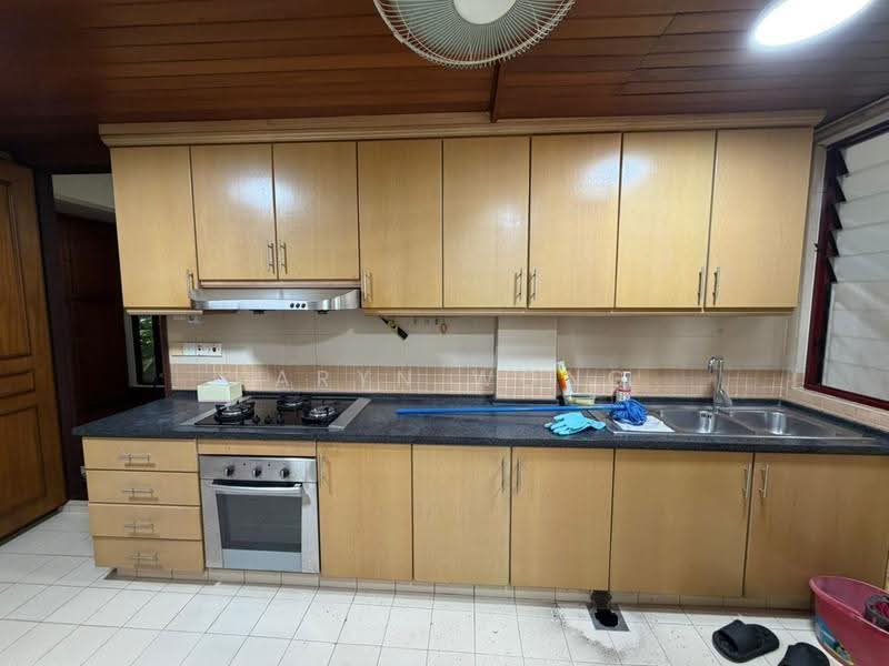 Kondominium untuk Dijual di Fernlea Court - Karyn Wong - Kitchen - PropertyGuru.com.my