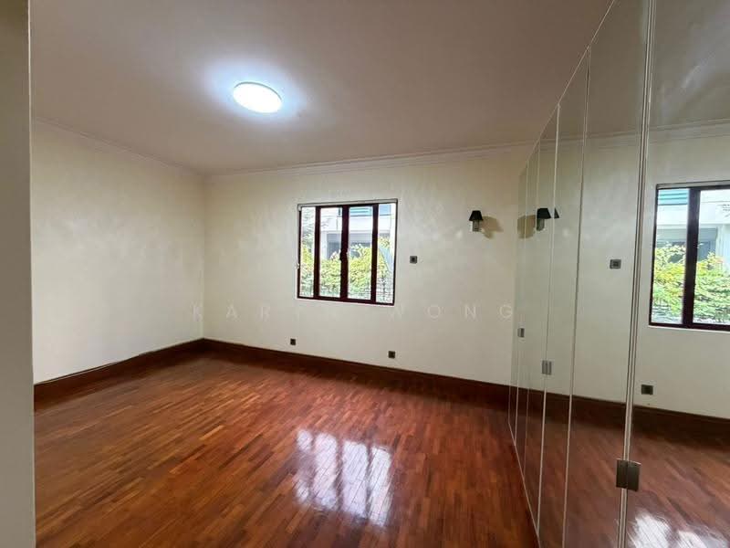 Kondominium untuk Dijual di Fernlea Court - Karyn Wong - Bedroom - PropertyGuru.com.my