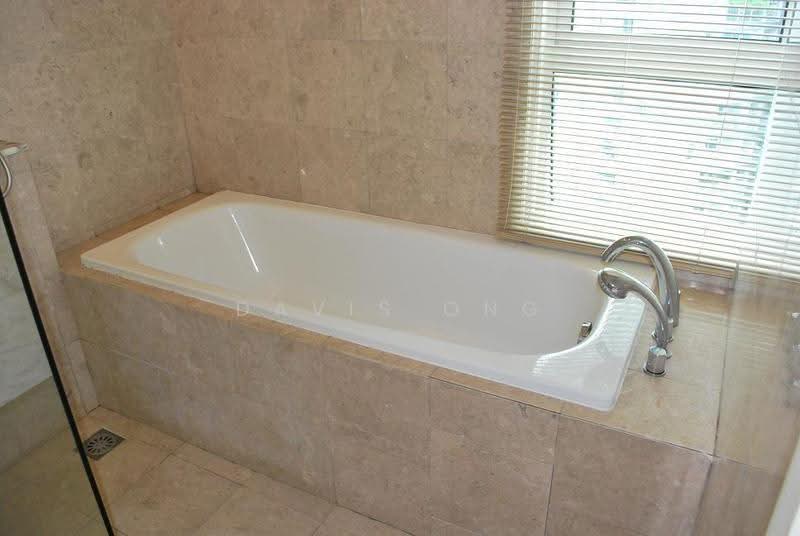 Kondominium untuk Dijual di Tiffani Kiara - Davis Ong - Bathroom - PropertyGuru.com.my