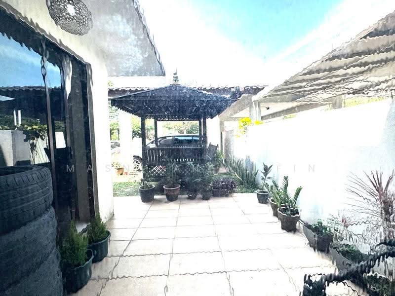 Bungalow House for Sale in Perdana College Heights (Mantin) - Masnizah Arifin - Exterior - PropertyGuru.com.my