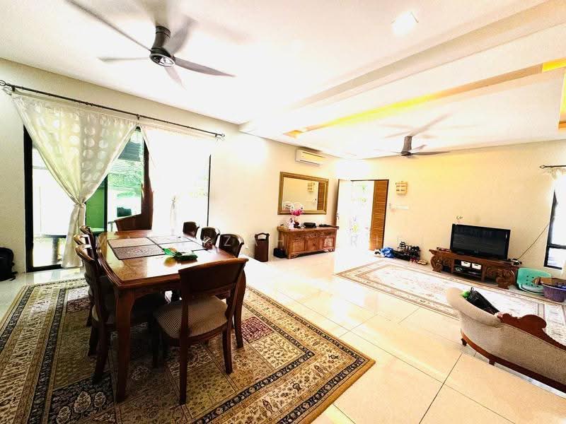 Bungalow House for Sale in Perdana College Heights (Mantin) - Masnizah Arifin - Living Room - PropertyGuru.com.my