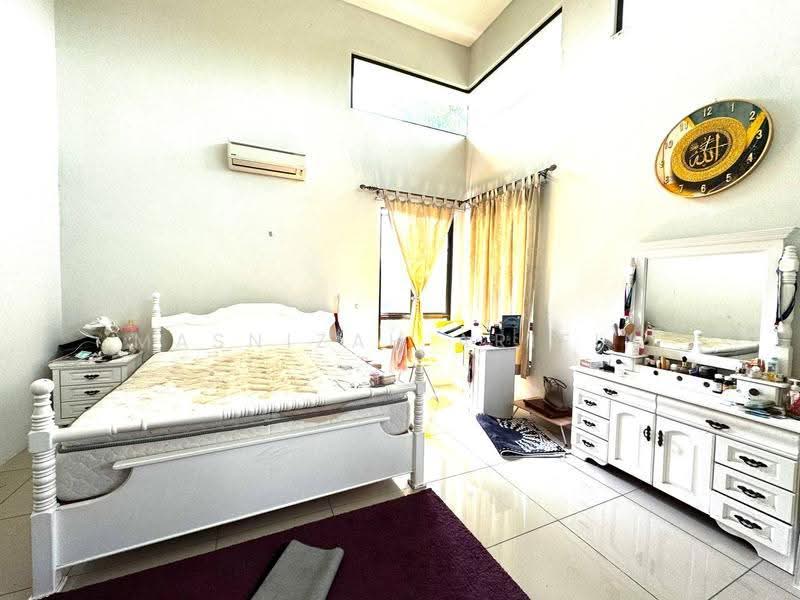 Bungalow House for Sale in Perdana College Heights (Mantin) - Masnizah Arifin - Bedroom - PropertyGuru.com.my