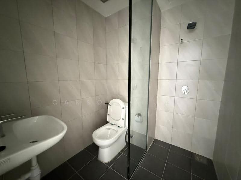 Kondominium untuk Dijual di Jelutong Central Residence - Carson Chuah - Bathroom - PropertyGuru.com.my