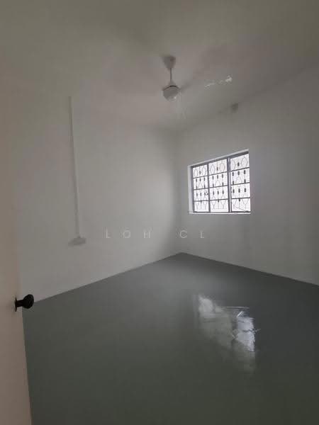 Rumah Teres 1-Tingkat untuk Disewa di Taman Jelutong (Jelutong) - Loh CL - Interior - PropertyGuru.com.my