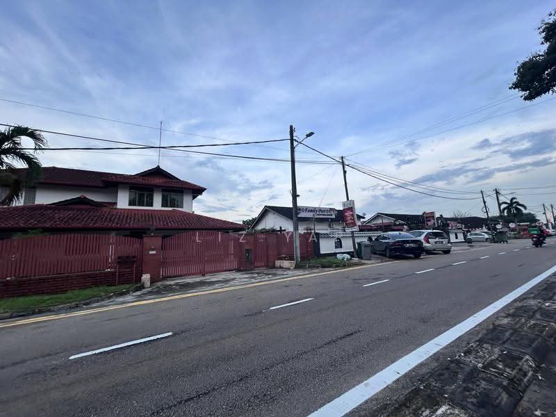 Commercial Bungalow for Sale in Taman Kebun Teh (Johor Bahru) - Liz Yap - PropertyGuru.com.my