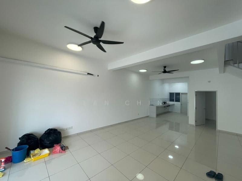 2-storey Terraced House for Rent in Bandar Gamuda Gardens (Rawang) - Alan Chin - Living Room - PropertyGuru.com.my