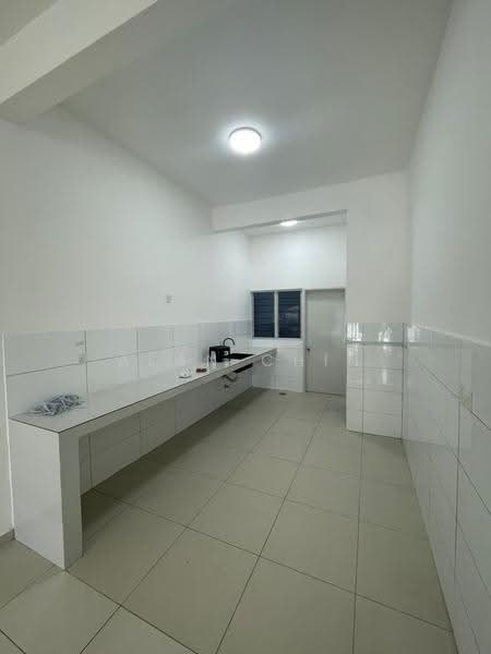 2-storey Terraced House for Rent in Bandar Gamuda Gardens (Rawang) - Alan Chin - Kitchen - PropertyGuru.com.my