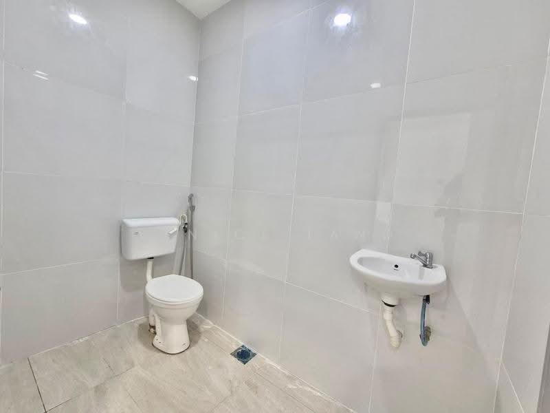 2.5-storey Terraced House for Sale in Taman Pulai Utama (Skudai) - Venice Tang - Bathroom - PropertyGuru.com.my