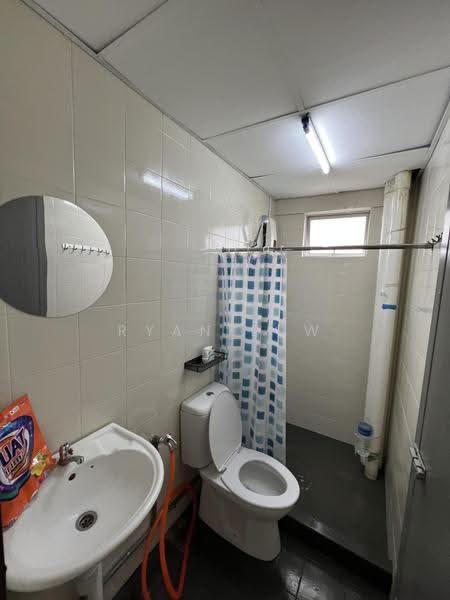 Kondominium untuk Disewa di Puncak Banyan - Ryan Low - Bathroom - PropertyGuru.com.my