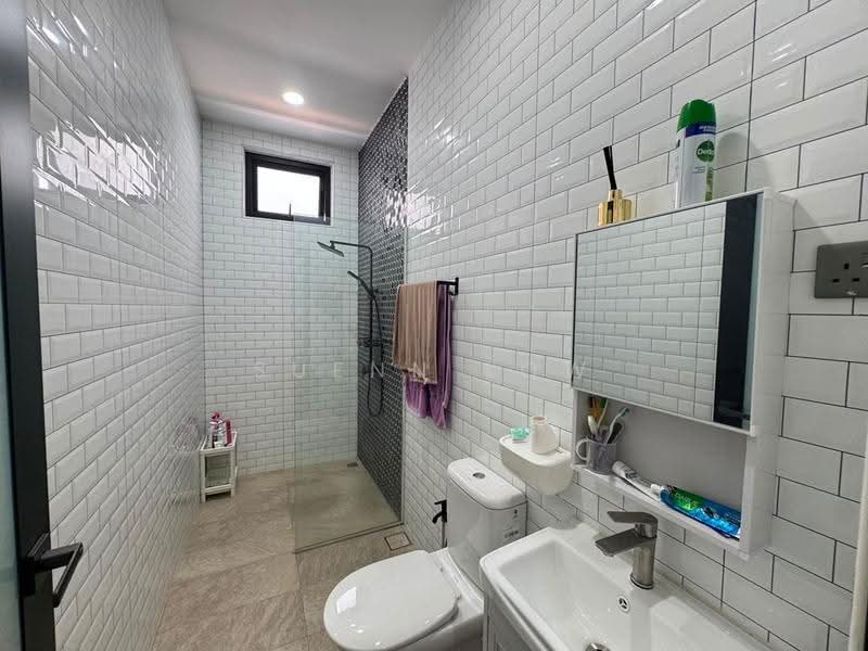 Semi-Detached House for Sale in Austin Heights (Tebrau) - Suenn Low - Bathroom - PropertyGuru.com.my