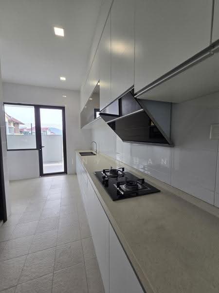 Terraced House for Sale in Duta Villa (Setia Alam) - Shiny Chan - Kitchen - PropertyGuru.com.my