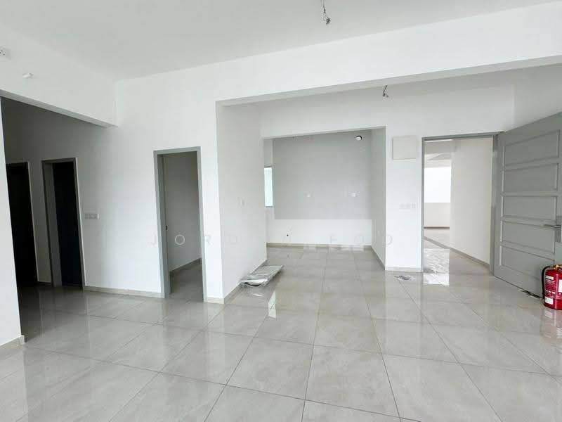 Kondominium untuk Dijual di Lucerne Residences - Jordan Foo - Living Room - PropertyGuru.com.my