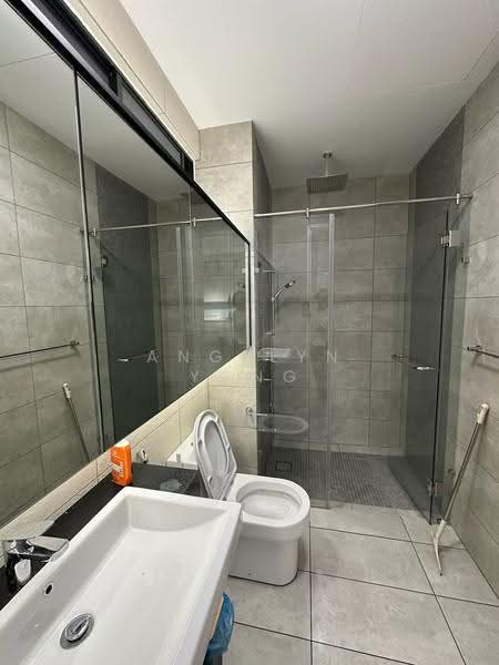 Kediaman Servis untuk Disewa di The Sentral Suites - Angelyn Yong - Bathroom - PropertyGuru.com.my