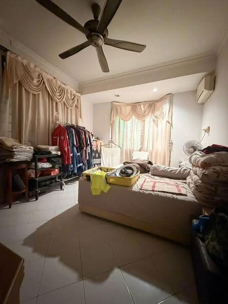 Semi-Detached House for Sale in Taman Molek (Johor Bahru) - Suny Sior - Bedroom - PropertyGuru.com.my