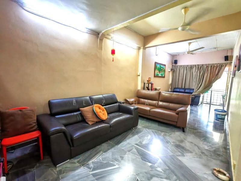 Rumah Teres 1.5-Tingkat untuk Dijual di Kepong Baru (Kepong) - Eliz Chan - Living Room - PropertyGuru.com.my