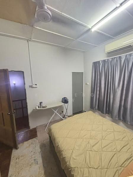 Rumah Teres 2-Tingkat untuk Dijual di Taman Indah Perdana (Kepong) - Kim Meng Lew - Bedroom - PropertyGuru.com.my