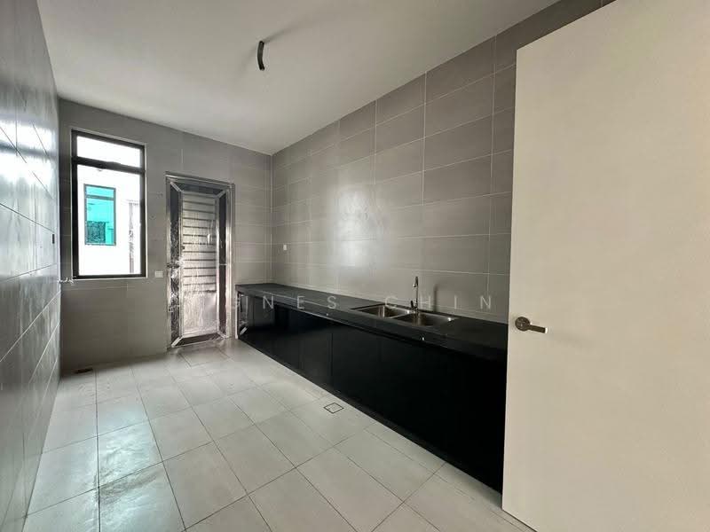 2-storey Terraced House for Sale in Bandar Seri Alam (Masai) - Agnes Chin - Kitchen - PropertyGuru.com.my