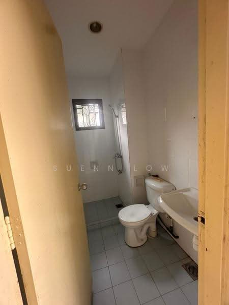 Bungalow House untuk Dijual di Leisure Farm (Gelang Patah) - Suenn Low - Bathroom - PropertyGuru.com.my
