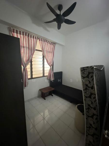 Pangsapuri untuk Disewa di Taman Jubilee Phase 5 - Lim Keh Sin - Bedroom - PropertyGuru.com.my