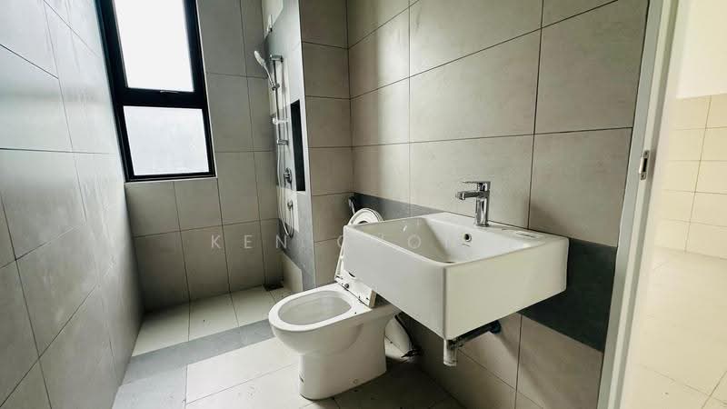 Rumah Teres 2-Tingkat untuk Dijual di Bandar Seri Coalfields (Sungai Buloh) - Ken Chong - Bathroom - PropertyGuru.com.my