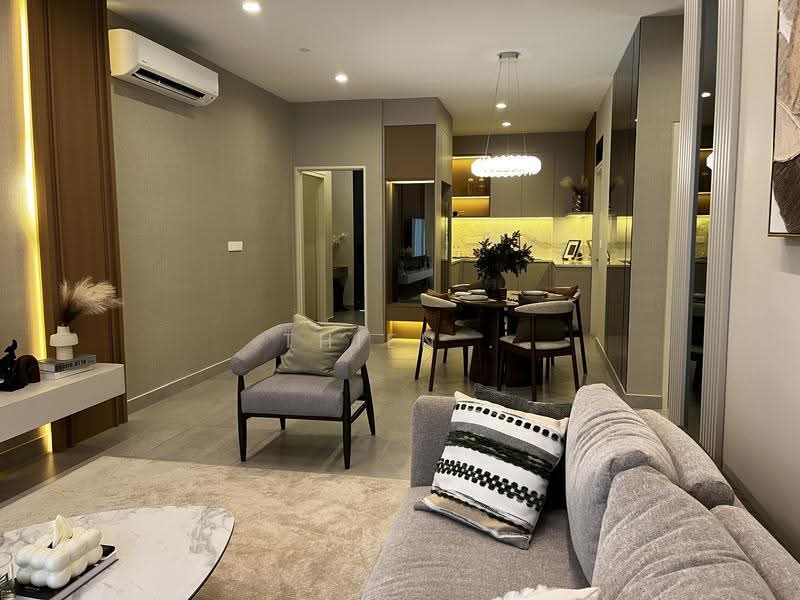 Condominium for Sale at Bayu Timur Residences - Thien . - Living Room - PropertyGuru.com.my