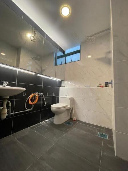 Kondominium untuk Disewa di The Wadihana - Daniel Yong - Bathroom - PropertyGuru.com.my