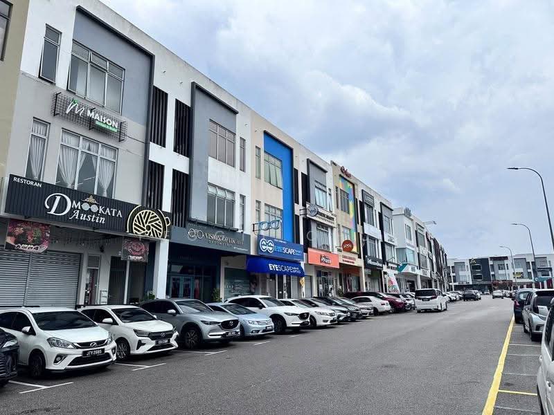 Shop / Office untuk Disewa di Austin Crest (Johor Bahru) - Peggie Chua - Exterior - PropertyGuru.com.my