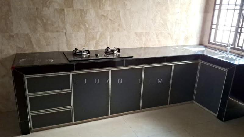 2-storey Terraced House for Rent in Taman Desa Cemerlang (Ulu Tiram) - Ethan Lim - Kitchen - PropertyGuru.com.my