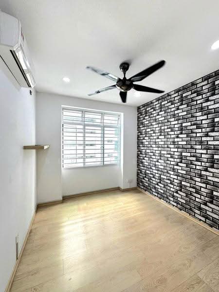 Service Residence for Sale at Larkin Heights - Serene Low - Interior - PropertyGuru.com.my