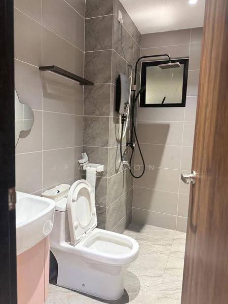 Kediaman Servis untuk Disewa di Veranda Residence - Jean Wong - Bathroom - PropertyGuru.com.my