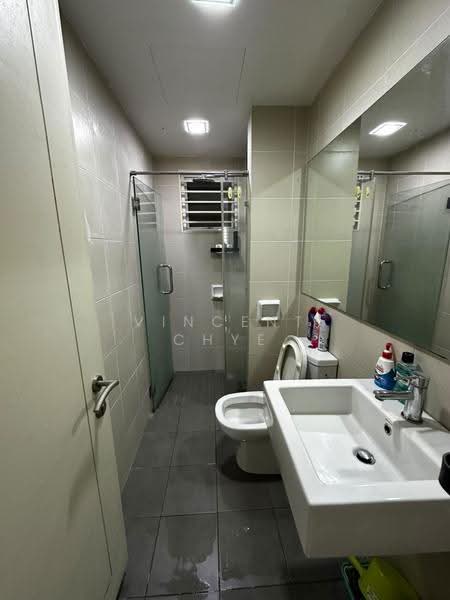 Service Residence for Sale at Tiara Mutiara / The Crown - Vincent Chye - Bathroom - PropertyGuru.com.my