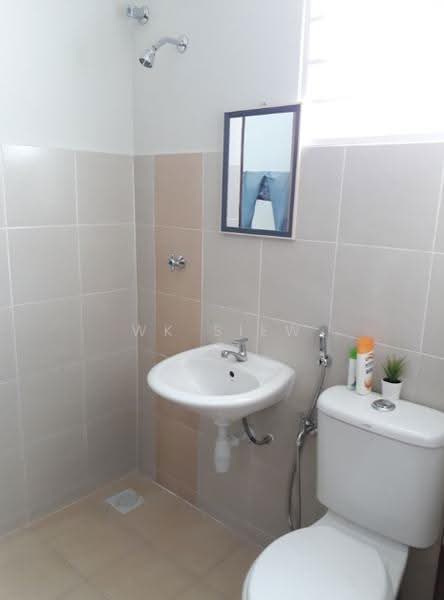 2-storey Terraced House for Sale in Puncak Alam (Selangor) - WK Siew - Bathroom - PropertyGuru.com.my