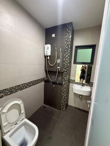 Kondominium untuk Dijual di The Vyne - Vincent Chye - Bathroom - PropertyGuru.com.my
