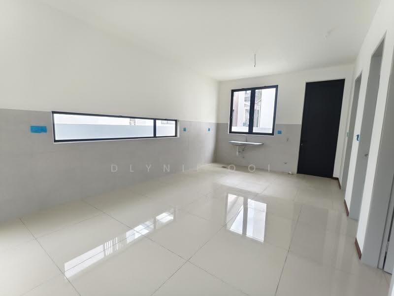 Rumah Berkembar untuk Dijual di Sierra Ukay (Ampang) - Dlynie Ooi - Kitchen - PropertyGuru.com.my