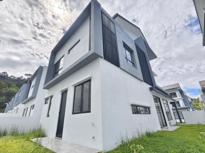 Rumah Berkembar untuk Dijual di Sierra Ukay (Ampang) - Dlynie Ooi - Exterior - PropertyGuru.com.my