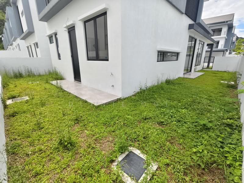 Rumah Berkembar untuk Dijual di Sierra Ukay (Ampang) - Dlynie Ooi - Exterior - PropertyGuru.com.my