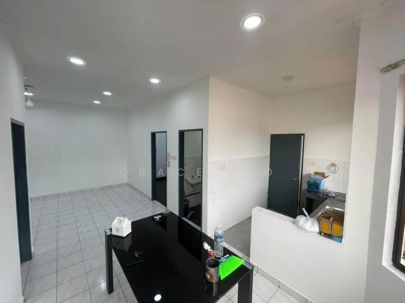 Apartment for Sale at Beverly Hills 1 - Grace Teo - Living Room - PropertyGuru.com.my